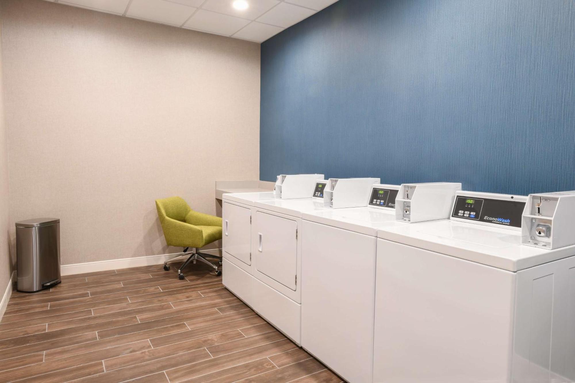 Hampton Inn & Suites Cincinnati Liberty Township West Chester Esterno foto